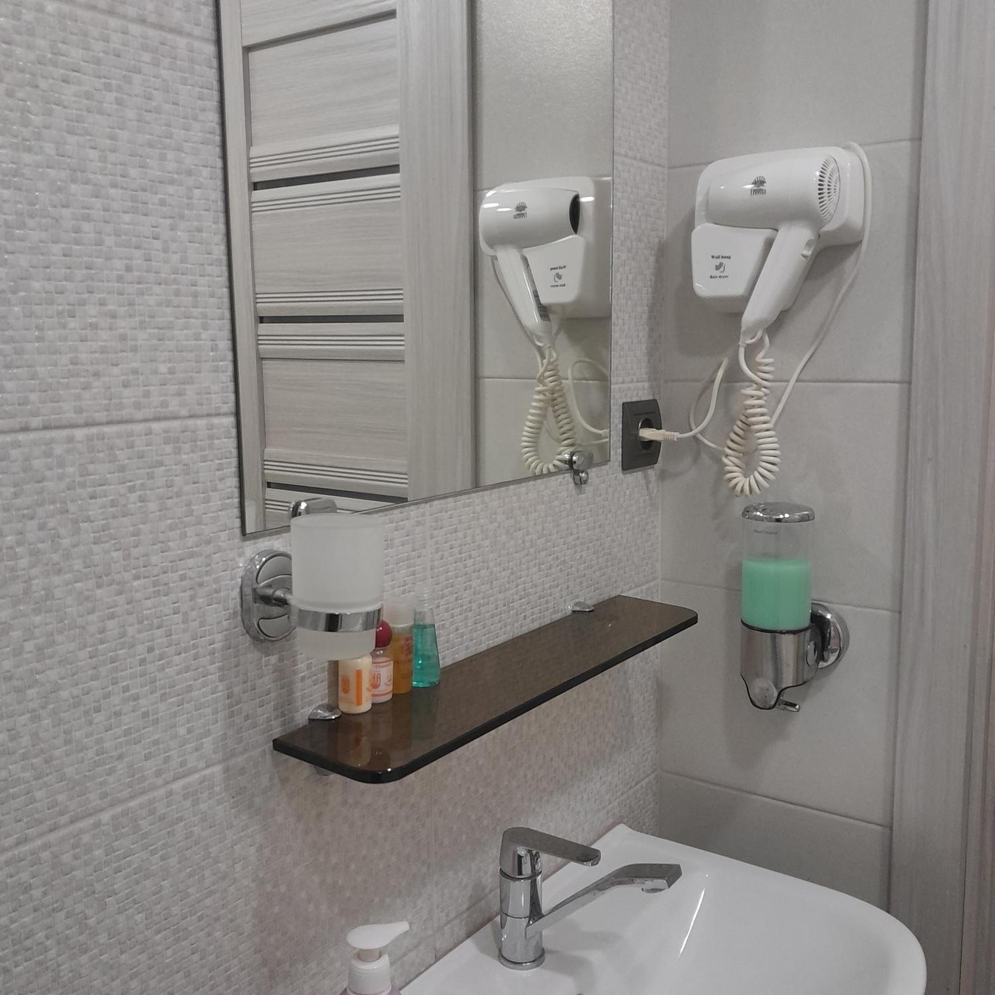 Lux Apartment In City Center Кременчук Екстер'єр фото